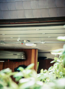 Comfort-370-application-garage-from-outside